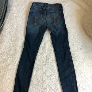Dark wash hollister jeans!